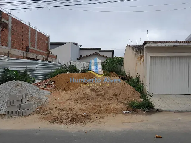 Terreno com 200m², à venda, no bairro Felícia em Vitória da Conquista