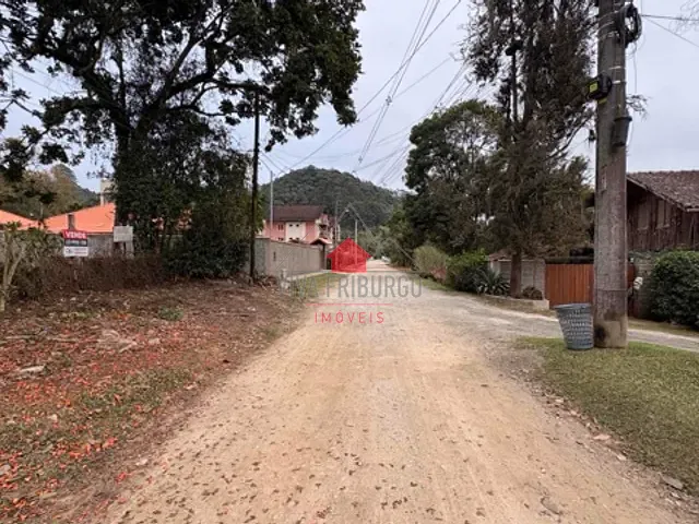 Terreno com 753m², à venda, no bairro Mury em Nova Friburgo
