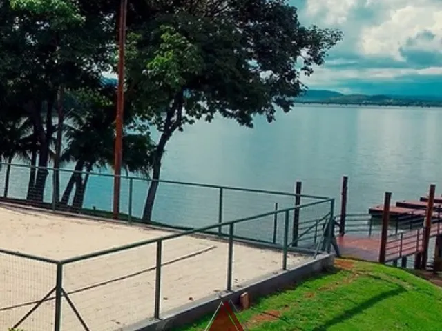 Terreno com 360m², à venda, no bairro Condomínio Jardim das Bromélias em Rifaina