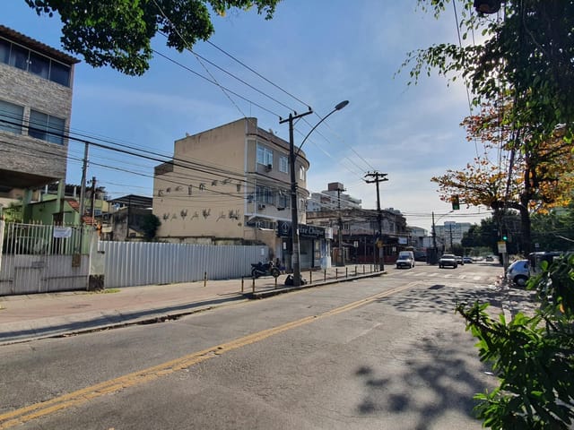 Terreno com 480m², à venda ou para alugar, no bairro Vila Valqueire em Rio de Janeiro