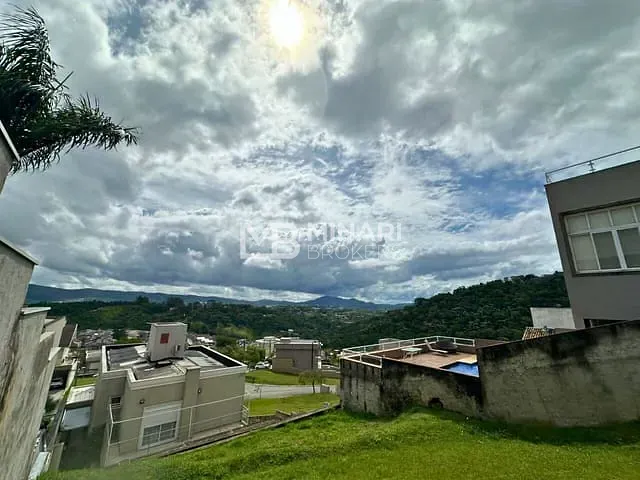 Terreno com 360m², à venda, no bairro Alphaville em Santana de Parnaíba