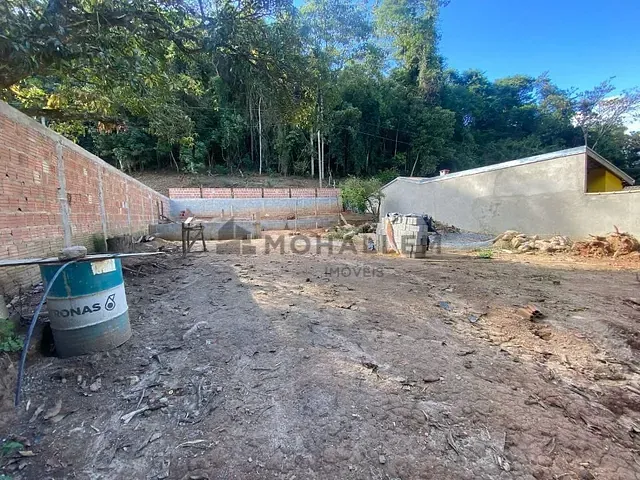 Terreno com 350m², à venda, no bairro São Pedro em Itajubá