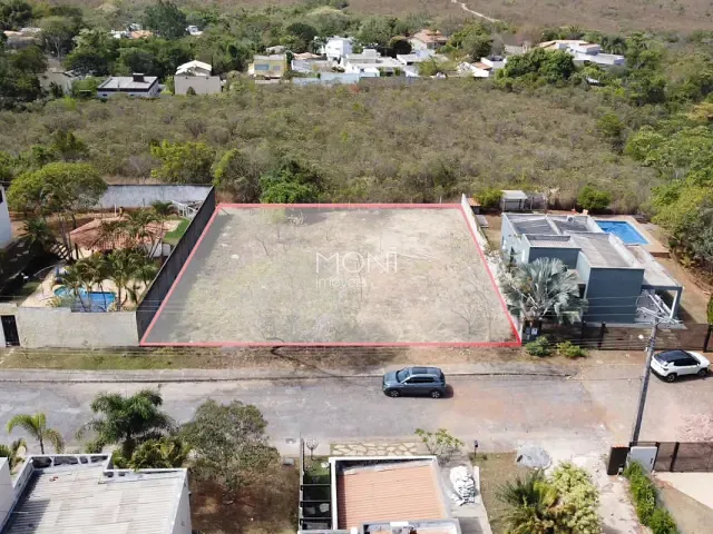 Terreno com 844m², à venda, no bairro Setor Habitacional Jardim Botânico em Brasília