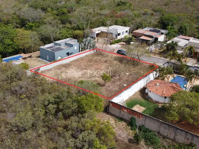Terreno com 844m², à venda, no bairro Setor Habitacional Jardim Botânico em Brasília