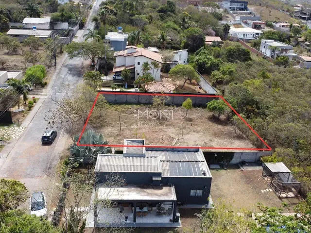 Terreno com 844m², à venda, no bairro Setor Habitacional Jardim Botânico em Brasília