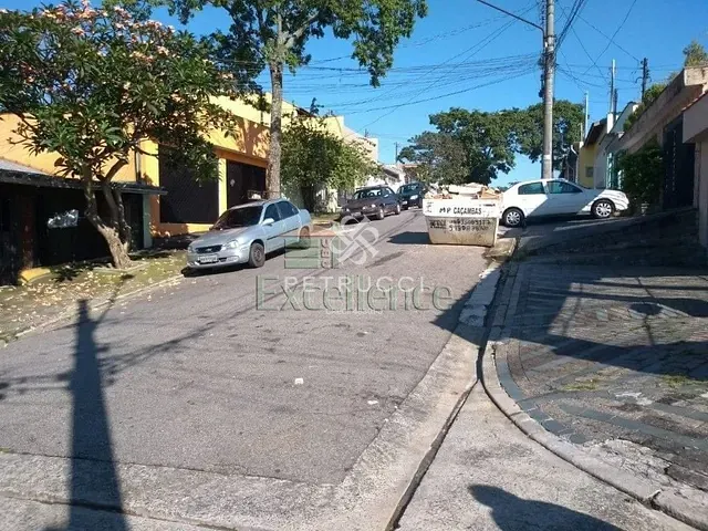 Terreno com 300m², à venda, no bairro Vila Lucinda em Santo André
