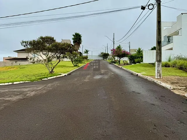 Terreno com 525m², à venda, no bairro Jardim Morumbi em Arapongas