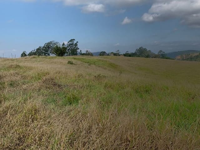 Terreno com 9000m², à venda, no bairro Granjas Guarujá em Juiz de Fora