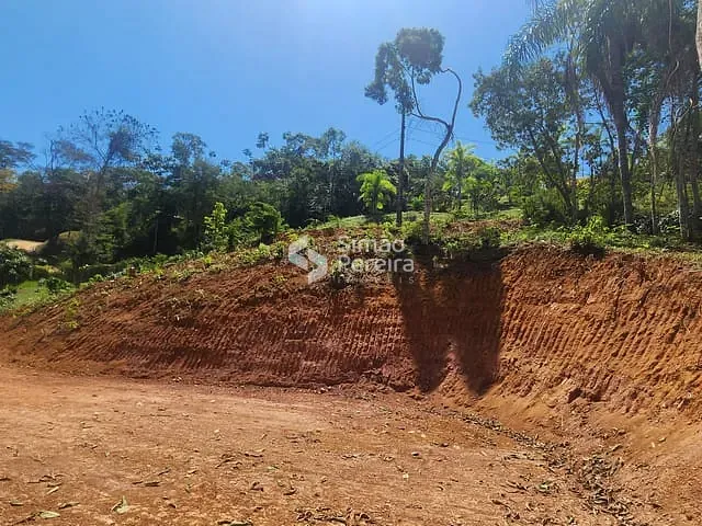 Terreno com 3696m², à venda, no bairro Balança em Simão Pereira