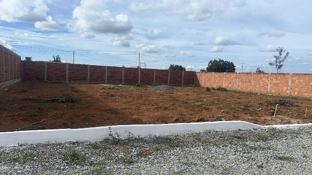 Terreno com 300m², à venda, no bairro 26 de setembro  em Brasília
