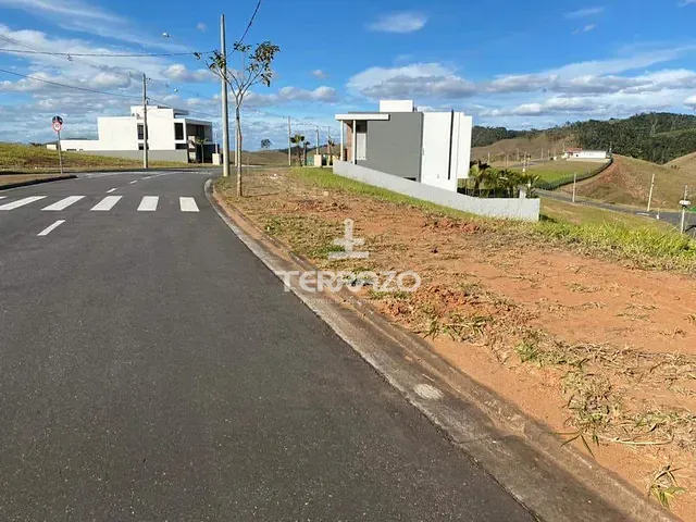 Terreno com 445m², à venda, no bairro Casa de Pedra em Volta Redonda