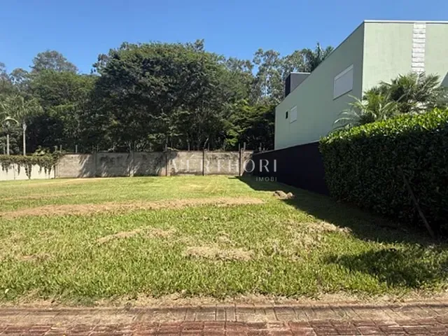 Terreno com 364m², à venda, no bairro Vivendas do Arvoredo em Londrina