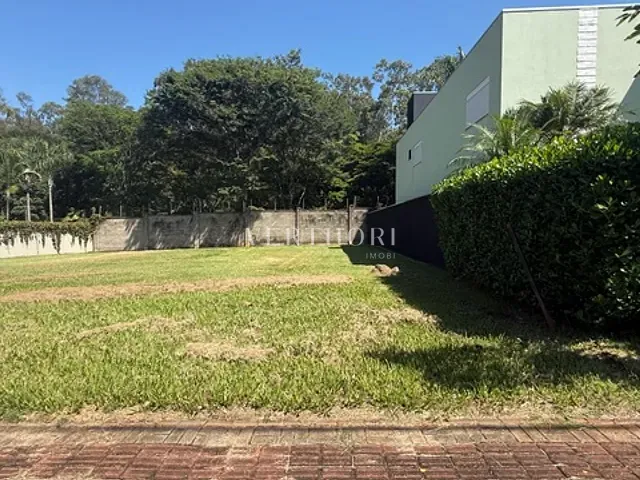 Terreno com 364m², à venda, no bairro Vivendas do Arvoredo em Londrina