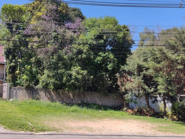 Terreno com 746m², à venda, no bairro Barreirinha em Curitiba