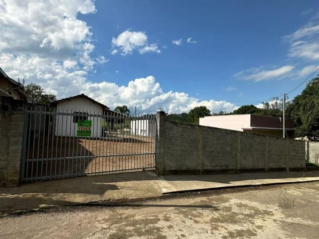 Terreno com 1000m², à venda, no bairro Barreiro em Extrema