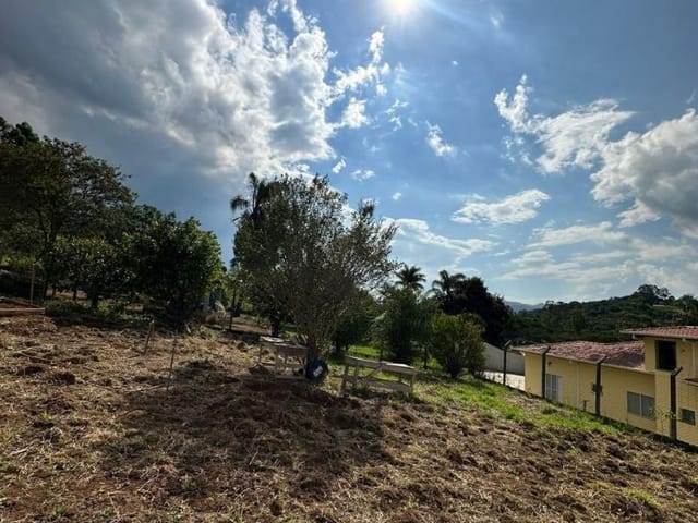 Terreno com 1000m², à venda, no bairro Barreiro em Extrema