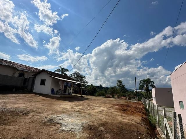Terreno com 1000m², à venda, no bairro Barreiro em Extrema