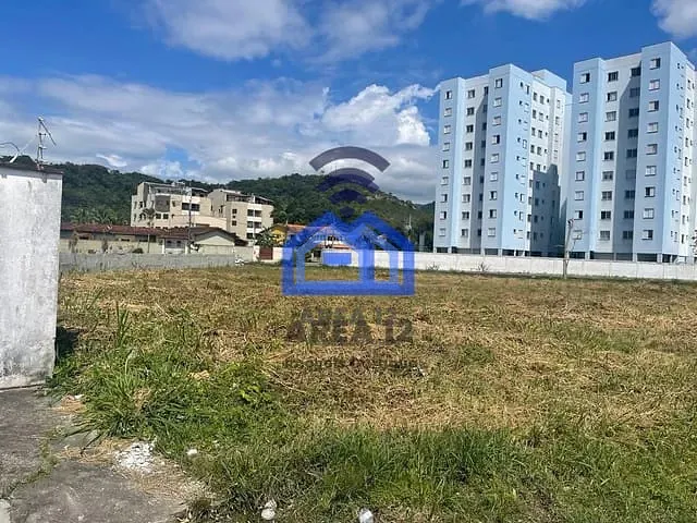 Terreno com 922m², à venda, no bairro Martim de Sá em Caraguatatuba