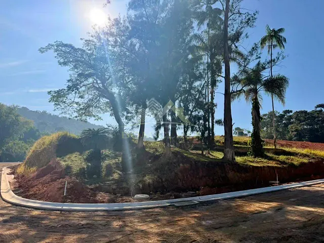 Terreno com 329m², à venda, no bairro Vivendas da Serra em Juiz de Fora
