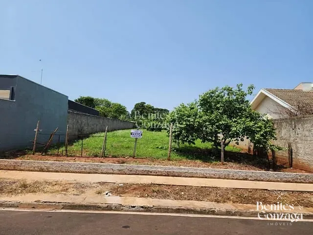 Terreno com 980m², à venda, no bairro Conjunto Residencial João Paulo I (Iguatemi) em Maringá