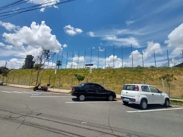 Terreno com 300m², à venda, no bairro Vila Nova Valinhos em Valinhos