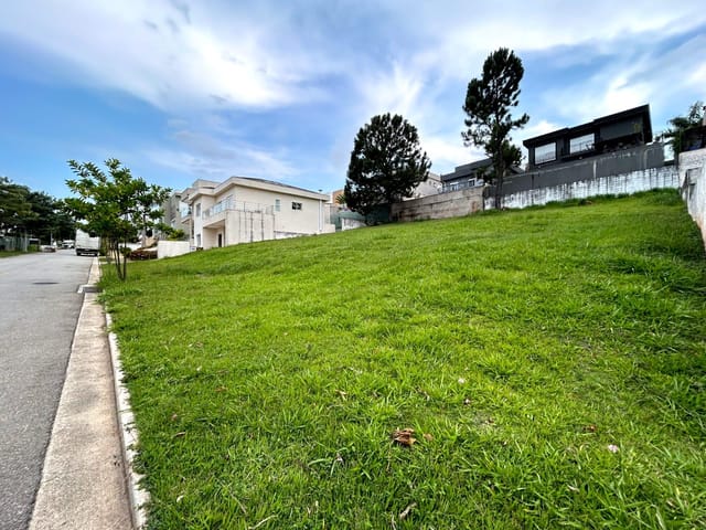 Terreno com 450m², à venda, no bairro Alphaville em Santana de Parnaíba
