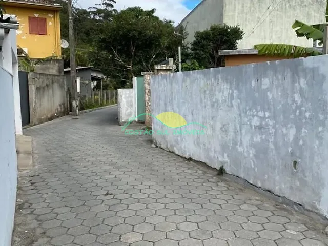 Terreno com 492m², à venda, no bairro Morro das Pedras em Florianópolis