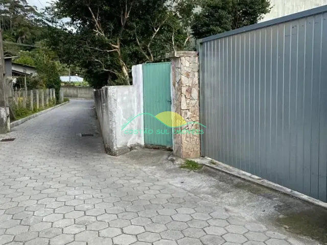 Terreno com 492m², à venda, no bairro Morro das Pedras em Florianópolis