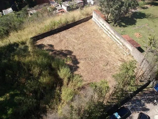 Terreno com 334m², à venda, no bairro Santa Rosa em Barra Mansa
