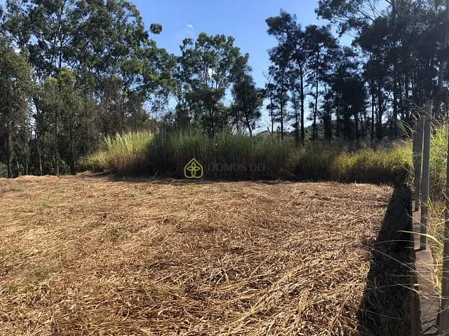 Terreno com 334m², à venda, no bairro Santa Rosa em Barra Mansa