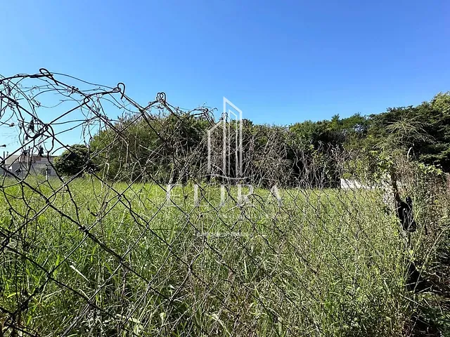 Terreno com 381m², à venda, no bairro Recanto em Americana