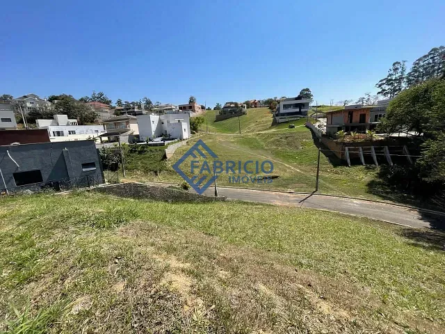 Terreno com 940m², à venda, no bairro Condomínio Santa Teresa em Vinhedo