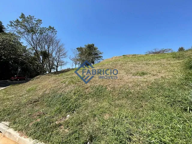 Terreno com 940m², à venda, no bairro Condomínio Santa Teresa em Vinhedo