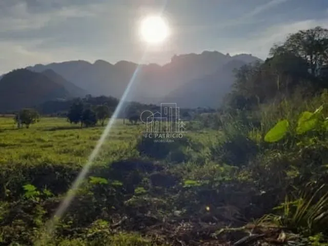 Terreno com 411m², à venda, no bairro Cotia em Guapimirim