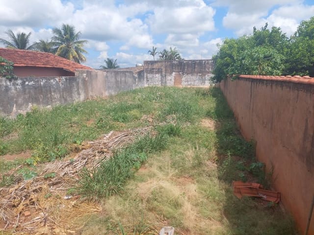 Terreno com 300m², à venda, no bairro Vila Pontes em Birigui