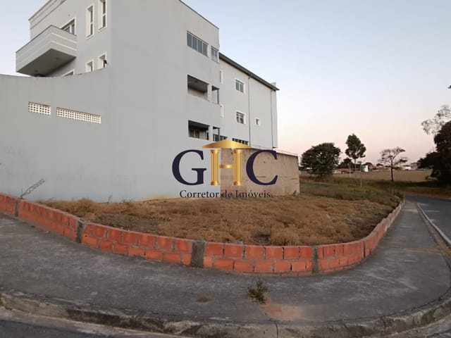 Terreno com 322m², à venda, no bairro CENTRO em SALTO DE PIRAPORA