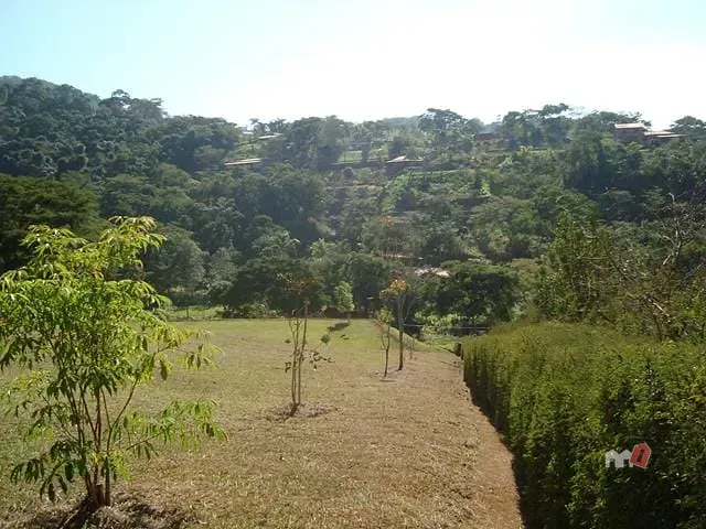 Terreno à venda, no bairro Centro em Simão Pereira