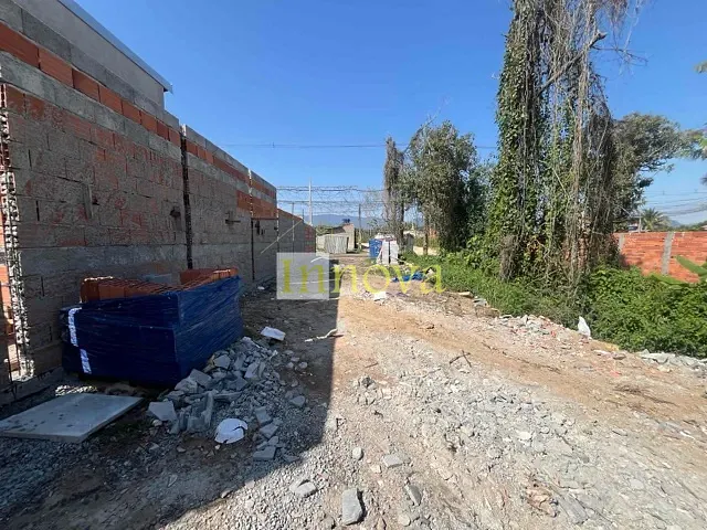 Terreno com 150m², à venda, no bairro Balneário dos Golfinhos em Caraguatatuba