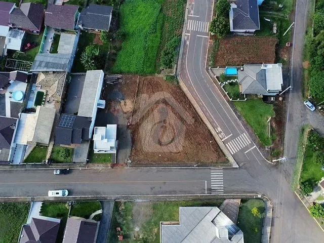 Terreno com 742m², à venda, no bairro Centro em Fazenda Vilanova