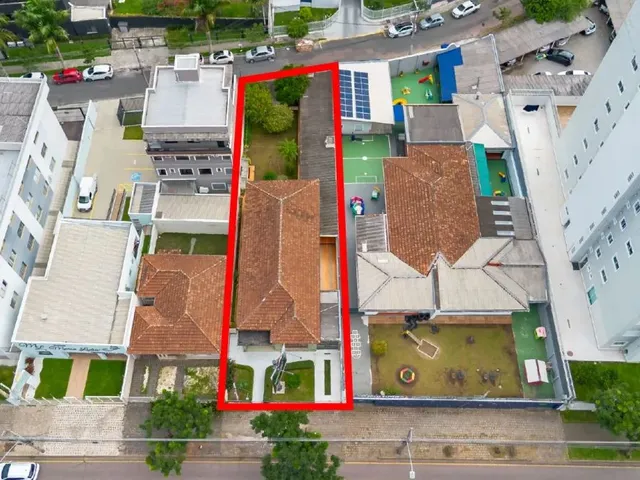 Terreno à venda, no bairro Vila Izabel em Curitiba