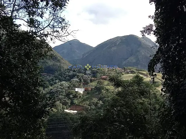 Terreno com 1206m², à venda, no bairro Corrêas em Petrópolis