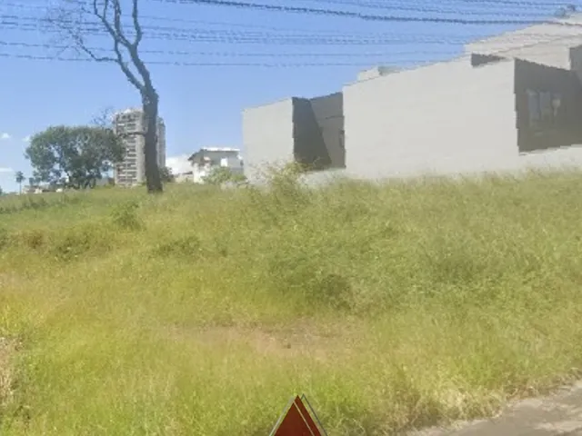 Terreno com 369m², à venda, no bairro Residencial Amazonas em Franca