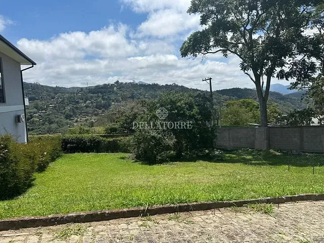 Terreno com 247m², à venda, no bairro Parque do Imbui em Teresópolis