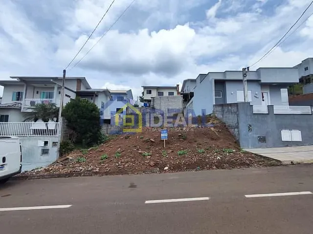Terreno com 240m², à venda, no bairro Gruta em Concórdia