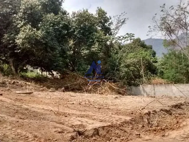Terreno com 180m², à venda, no bairro Guaratiba em Rio de Janeiro