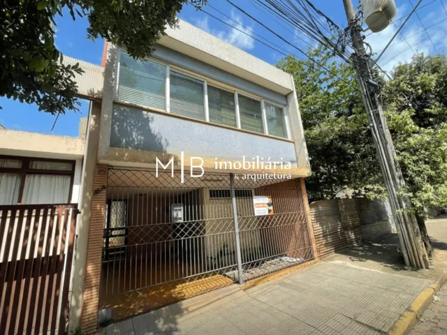 Casa com 1100m² 4 quartos e 2 banheiros, à venda, no bairro CENTRO em CATAGUASES