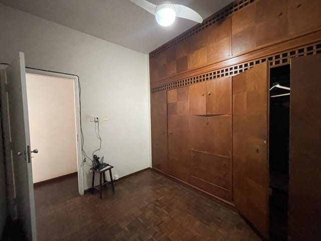 Casa com 1100m² 4 quartos e 2 banheiros, à venda, no bairro CENTRO em CATAGUASES