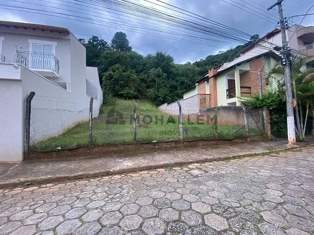 Terreno com 372m², à venda, no bairro Varginha em Itajubá