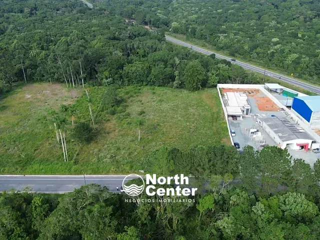 Terreno com 5138m², para alugar, no bairro Pinheiros em Balneário Barra do Sul