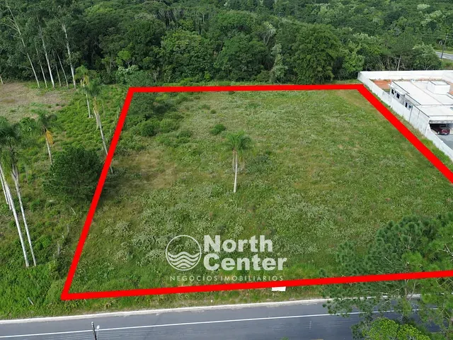 Terreno com 5138m², à venda, no bairro Pinheiros em Balneário Barra do Sul